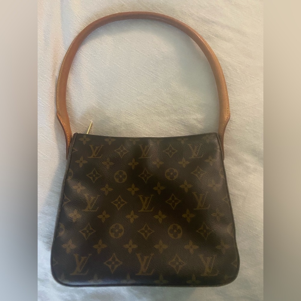 LOUIS VUITTON MONOGRAM LOOPING HANDBAG CANVAS MM
